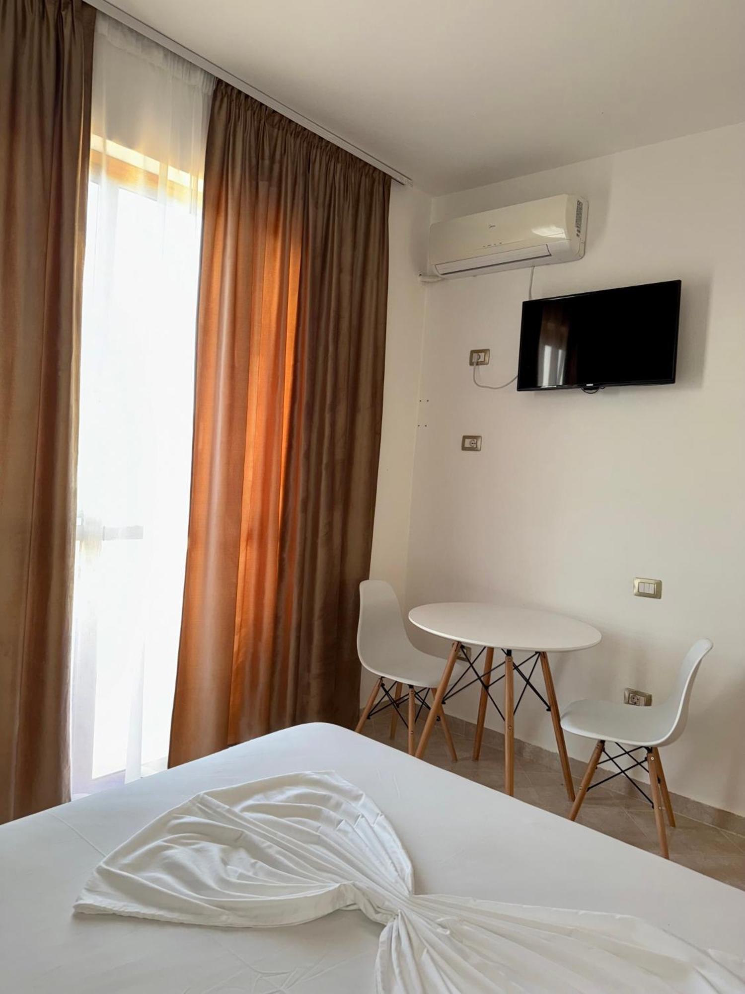 Ermi Hotel 4*